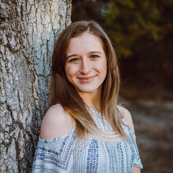 Meet your Posher, Cassie - Picture 1 of 1